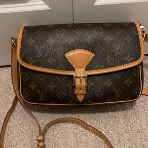 Louis vuitton sologne pm